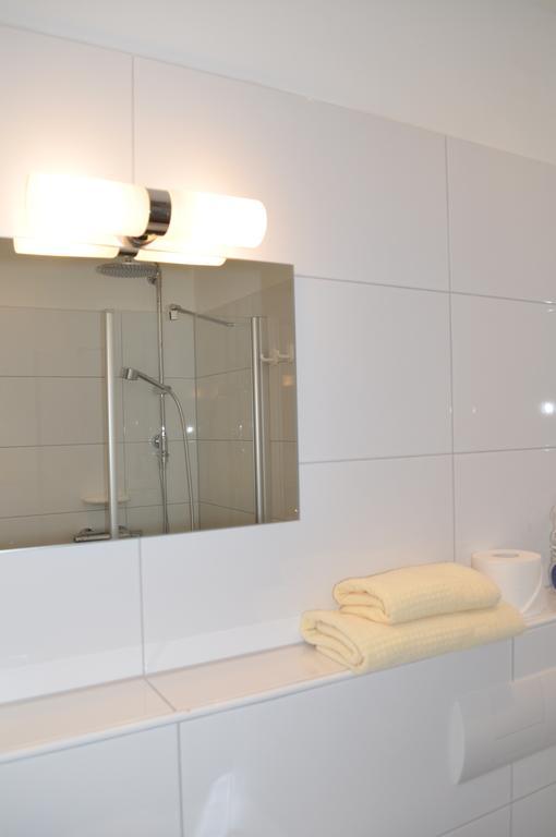 Hellmanns Hotel Bremers Bauerndiele Wiefelstede Ngoại thất bức ảnh