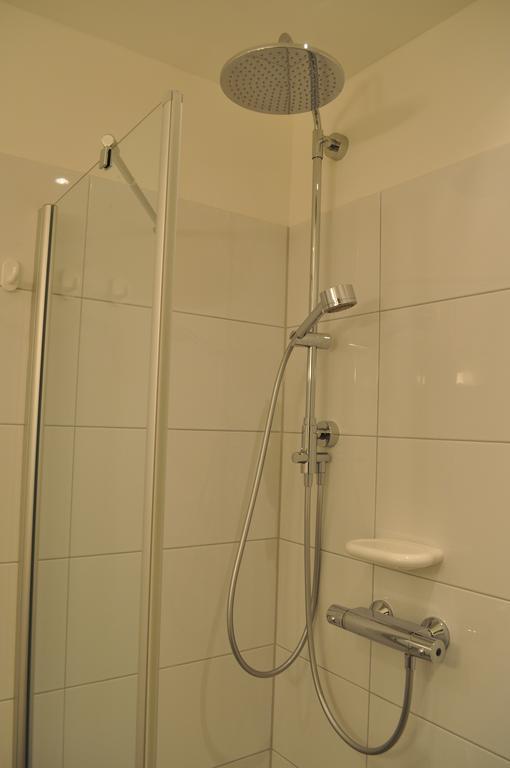 Hellmanns Hotel Bremers Bauerndiele Wiefelstede Ngoại thất bức ảnh