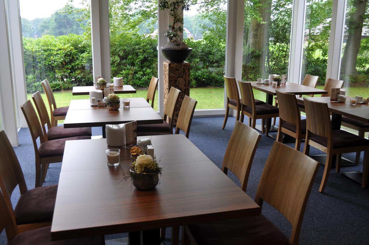 Hellmanns Hotel Bremers Bauerndiele Wiefelstede Ngoại thất bức ảnh