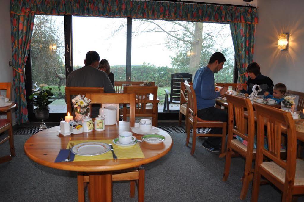 Hellmanns Hotel Bremers Bauerndiele Wiefelstede Ngoại thất bức ảnh