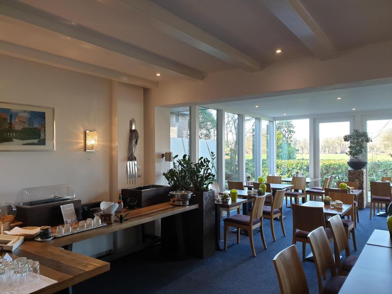 Hellmanns Hotel Bremers Bauerndiele Wiefelstede Ngoại thất bức ảnh
