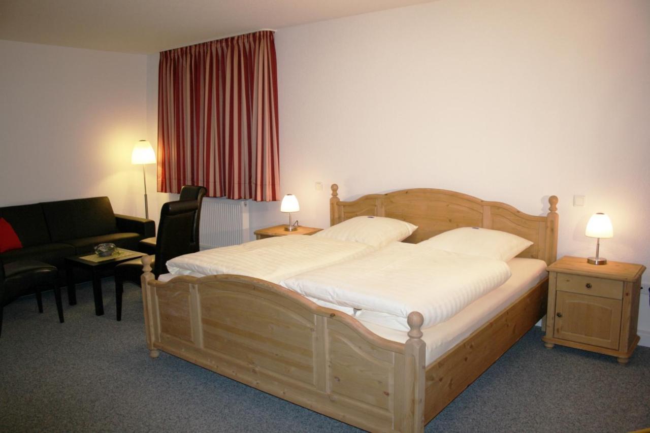 Hellmanns Hotel Bremers Bauerndiele Wiefelstede Ngoại thất bức ảnh