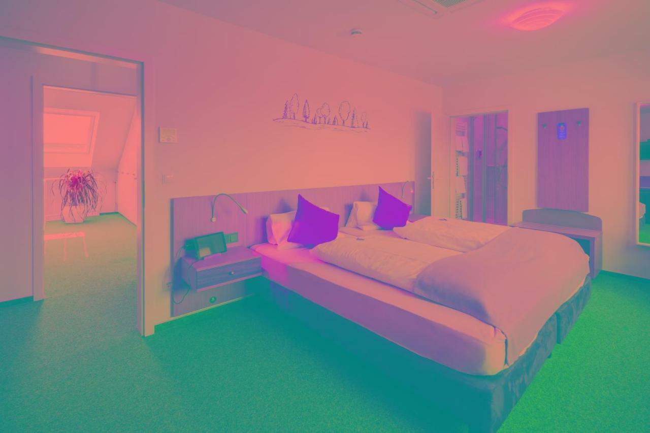 Hellmanns Hotel Bremers Bauerndiele Wiefelstede Ngoại thất bức ảnh