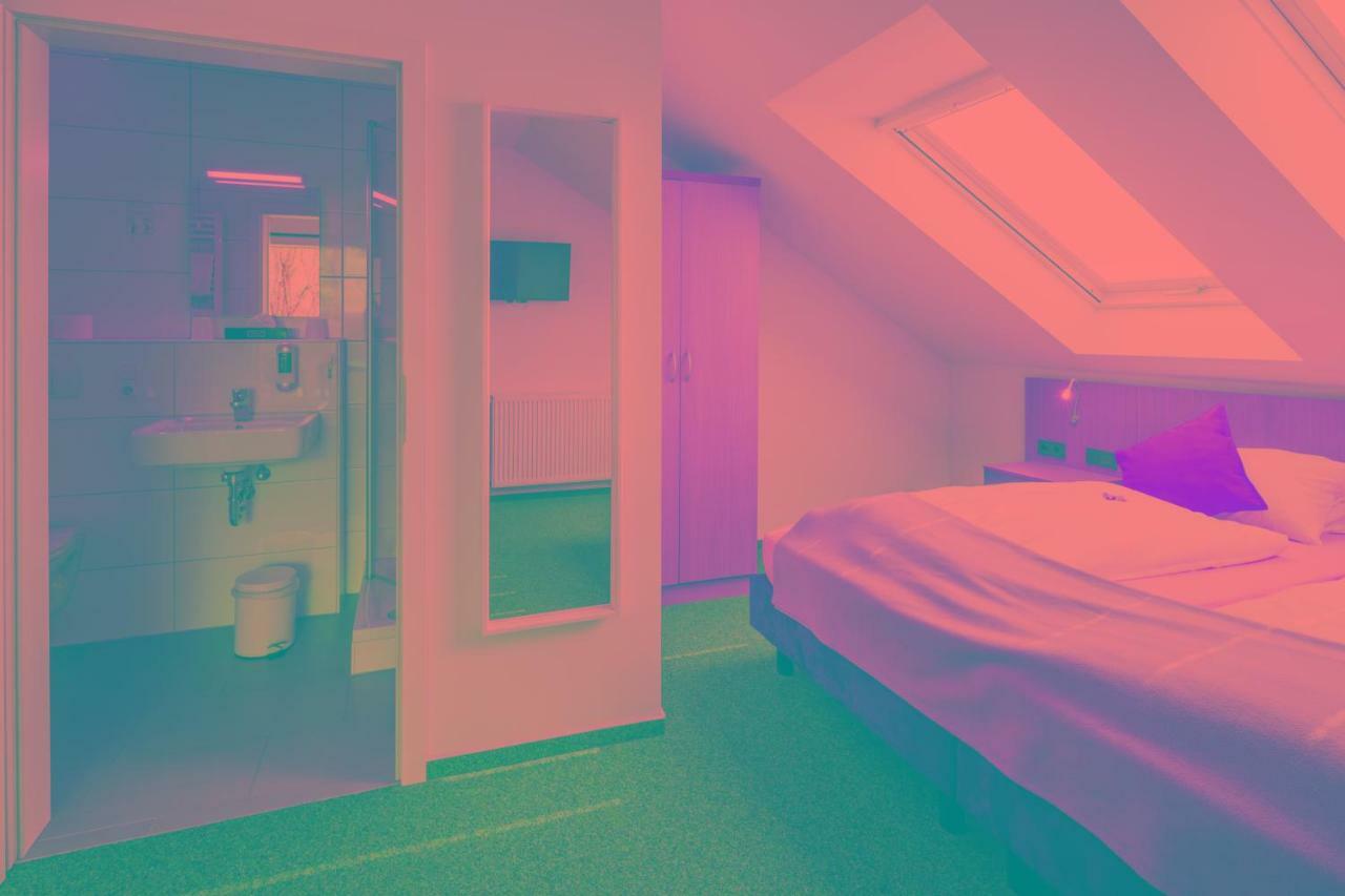 Hellmanns Hotel Bremers Bauerndiele Wiefelstede Ngoại thất bức ảnh