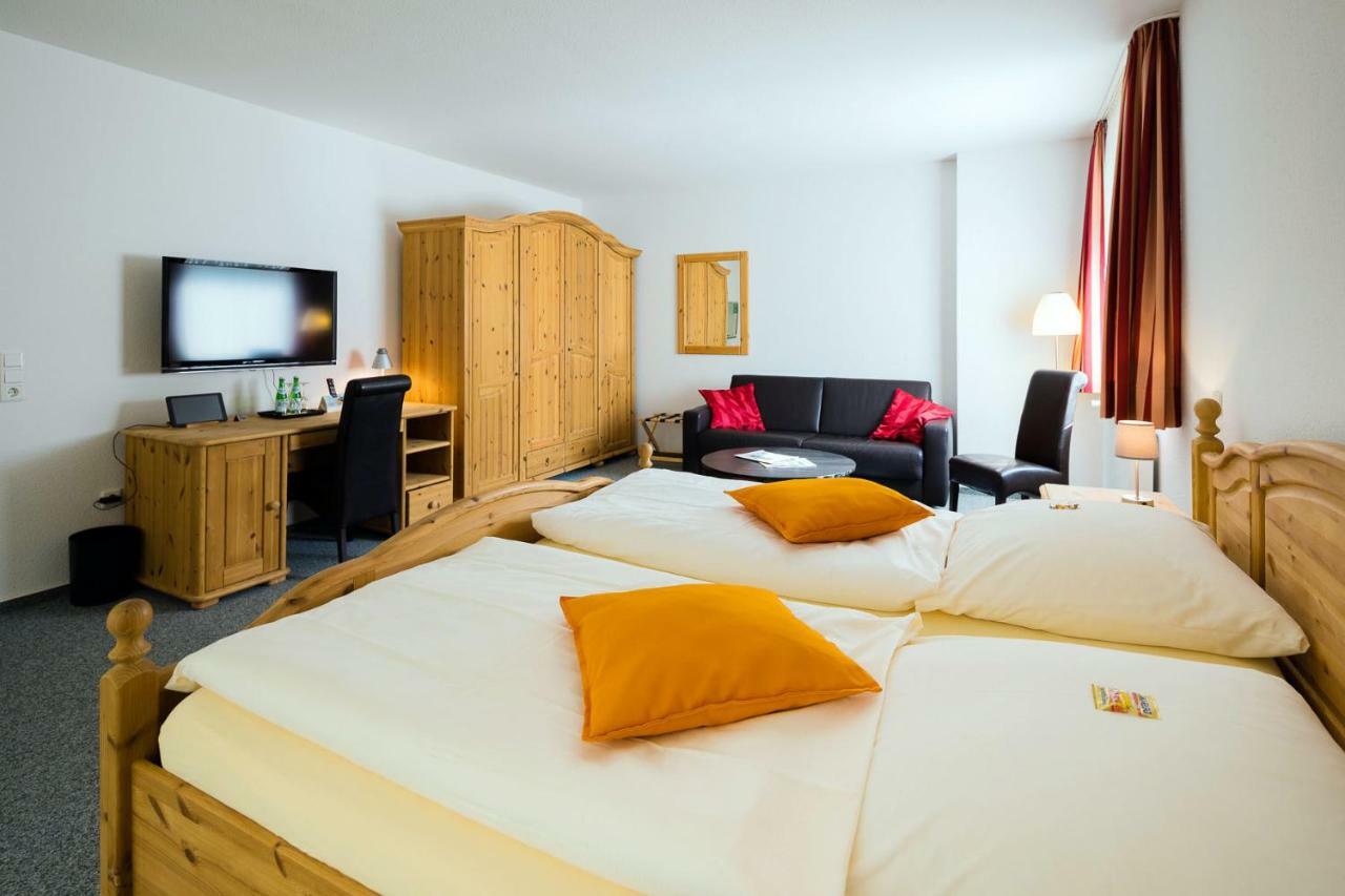 Hellmanns Hotel Bremers Bauerndiele Wiefelstede Ngoại thất bức ảnh
